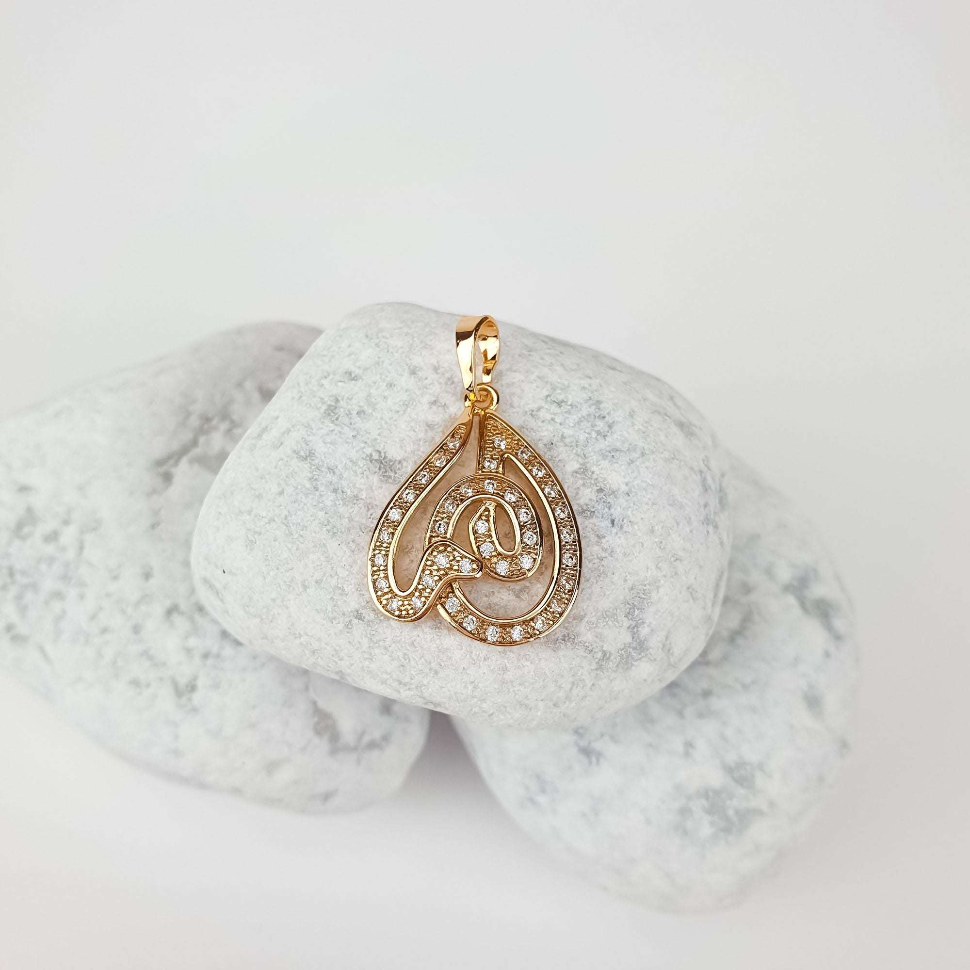 Smalka un stilīga čūskas rotaslieta ar mirdzošiem akmeņiem | ROTAS69