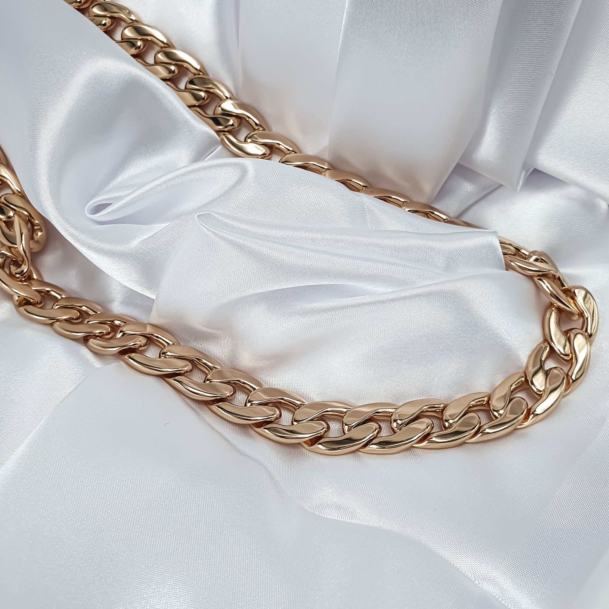 Klasiskā stila ķēde 15 mm platumā