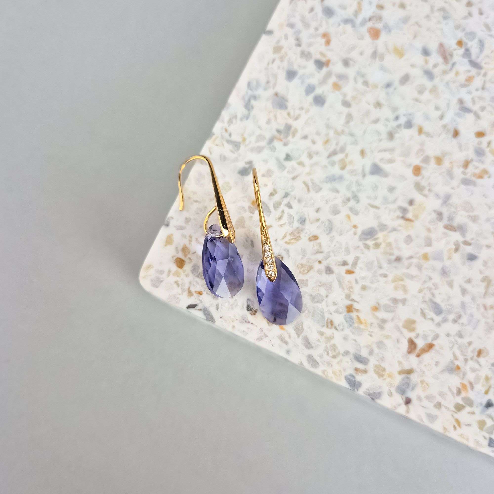 Sieviešu auskari ar pilienveida Swarovski kristālu un spīdumu