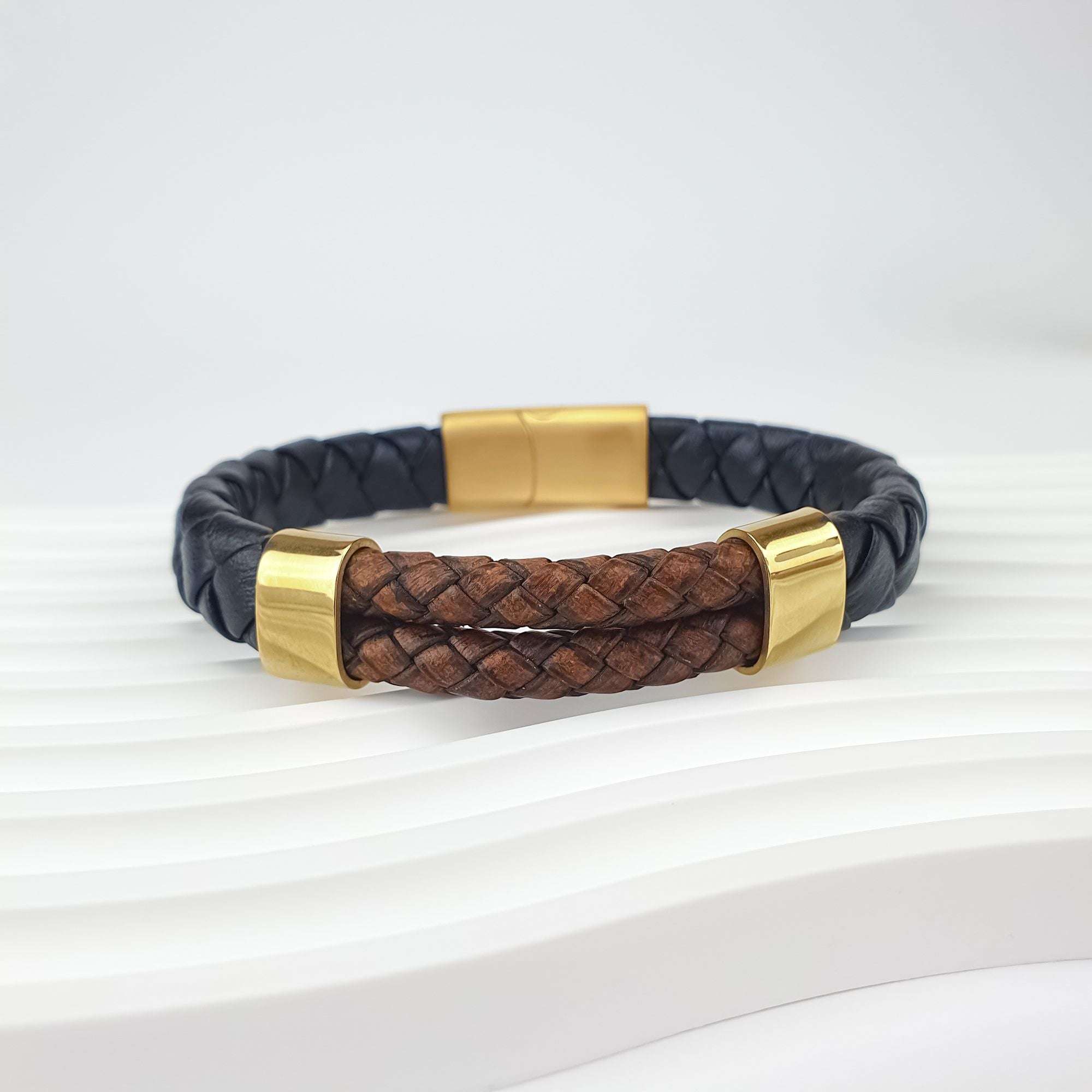 Eleganta rokassprādze melnā un brūnā krāsā ar magnētisko aizdari