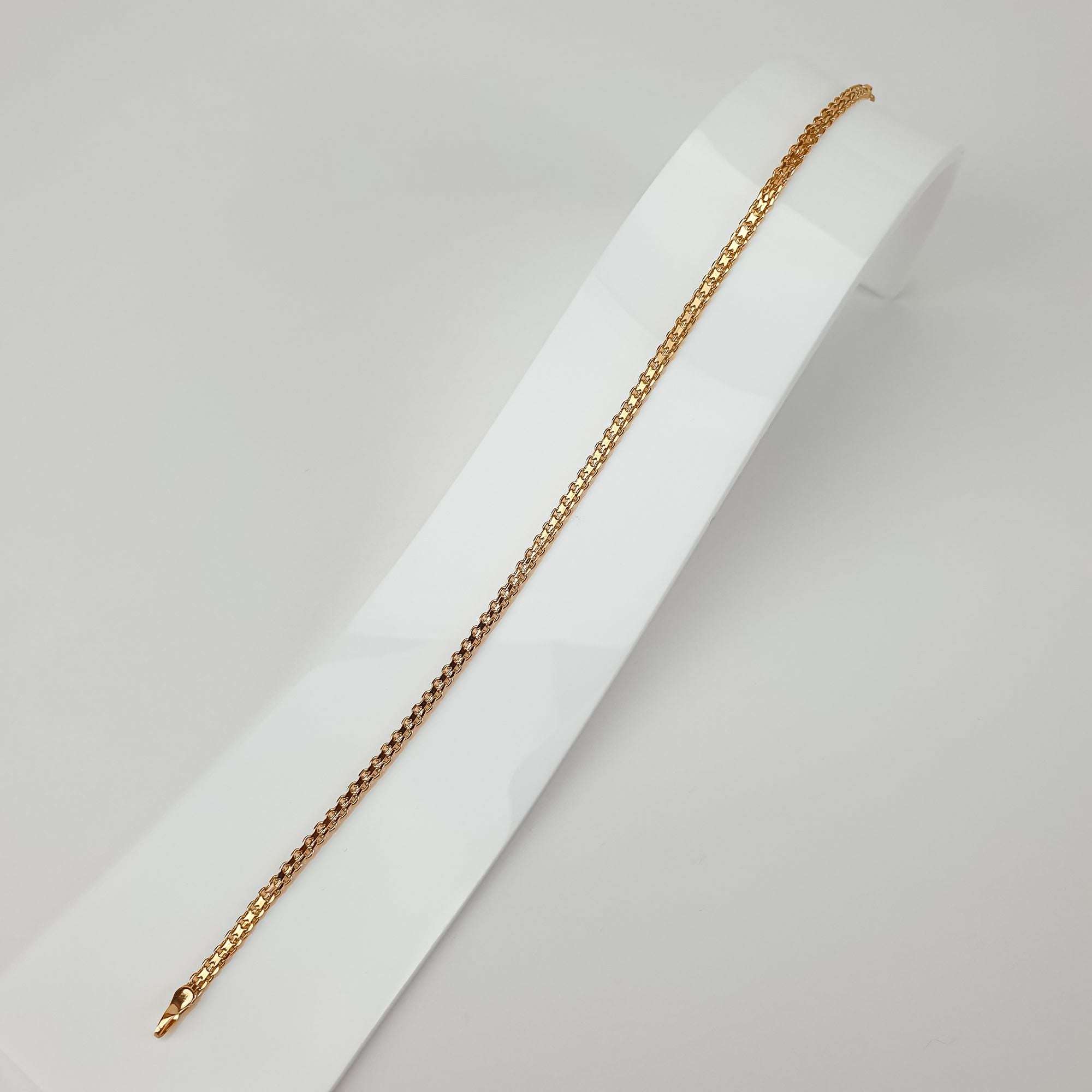 Klasiska sieviešu rokassprādze ar Bismarka pinumu