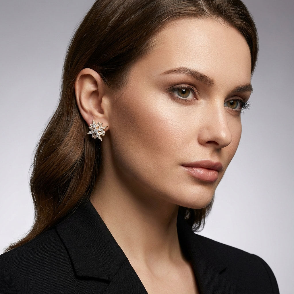 Auskari klipši ar ziedu motīvu un baltiem kristāliem