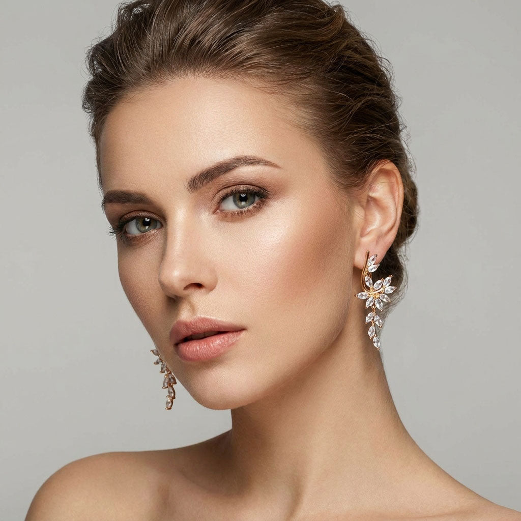 Auskari vakara iznācienām ar gaiši ziliem cirkoniem