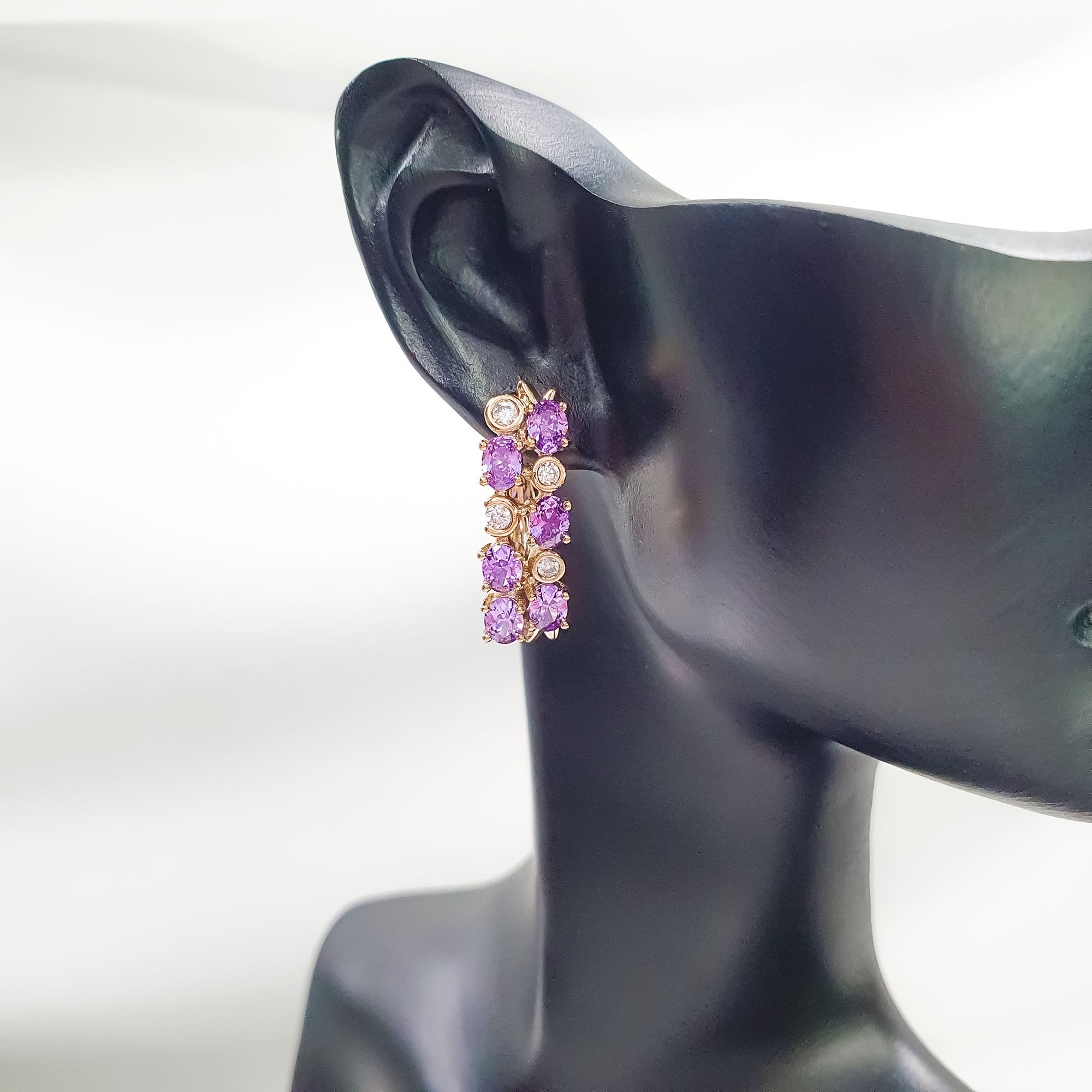 Vakara auskari ar ceriņkrāsas akmeņiem divās rindās un angļu aizdari