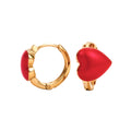 Riņķa auskari ar sarkanu sirds formas emaljas elementu