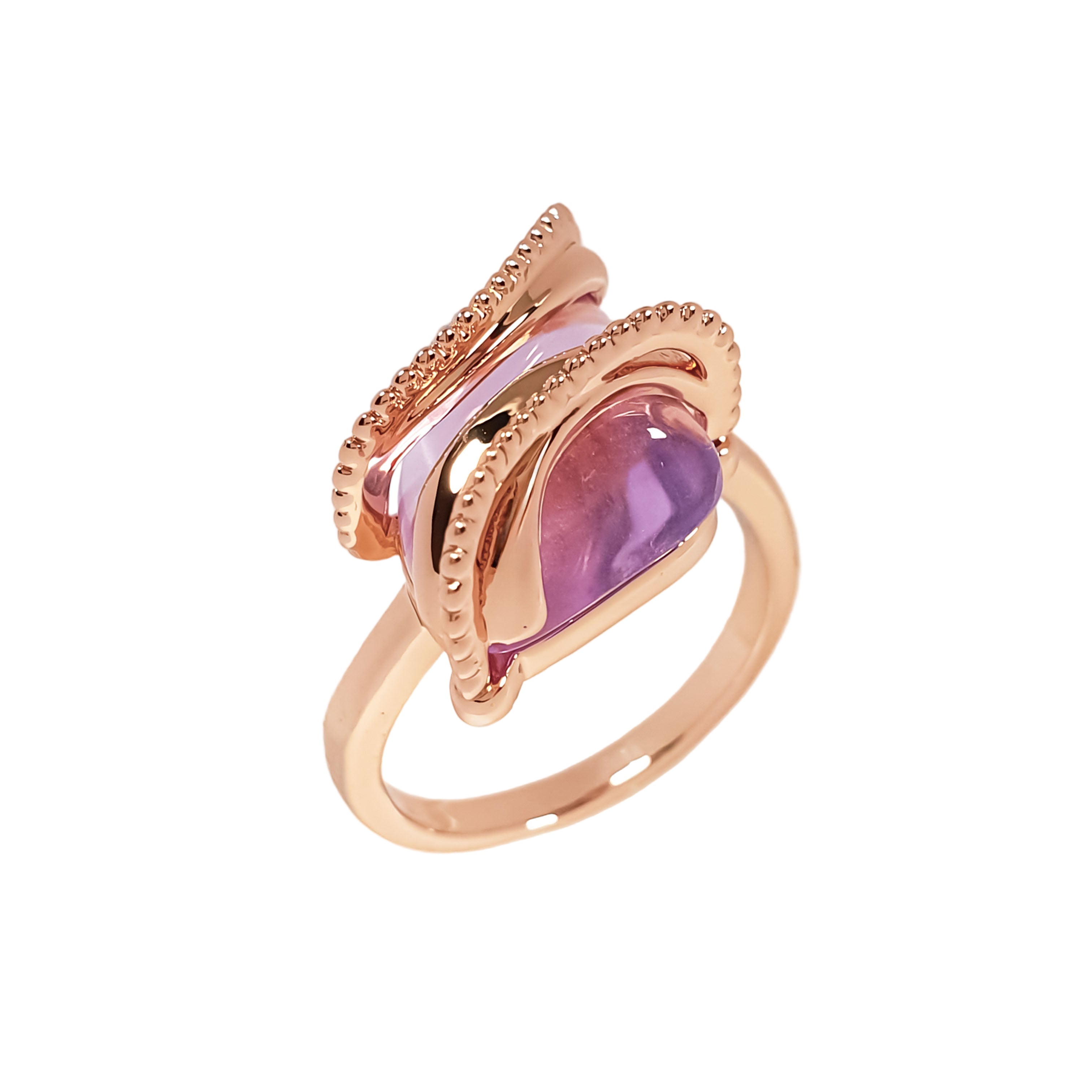 Gredzens ar rozā akmeni spirālveida ietvarā