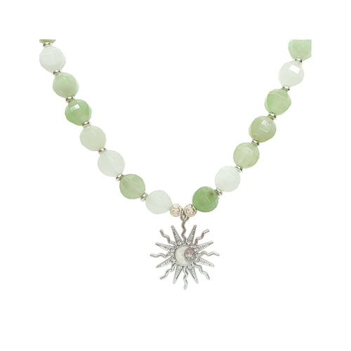 Kaklarota no dabīgā akmens nefrīta ar medicīniskā tērauda saules un mēness kulonu