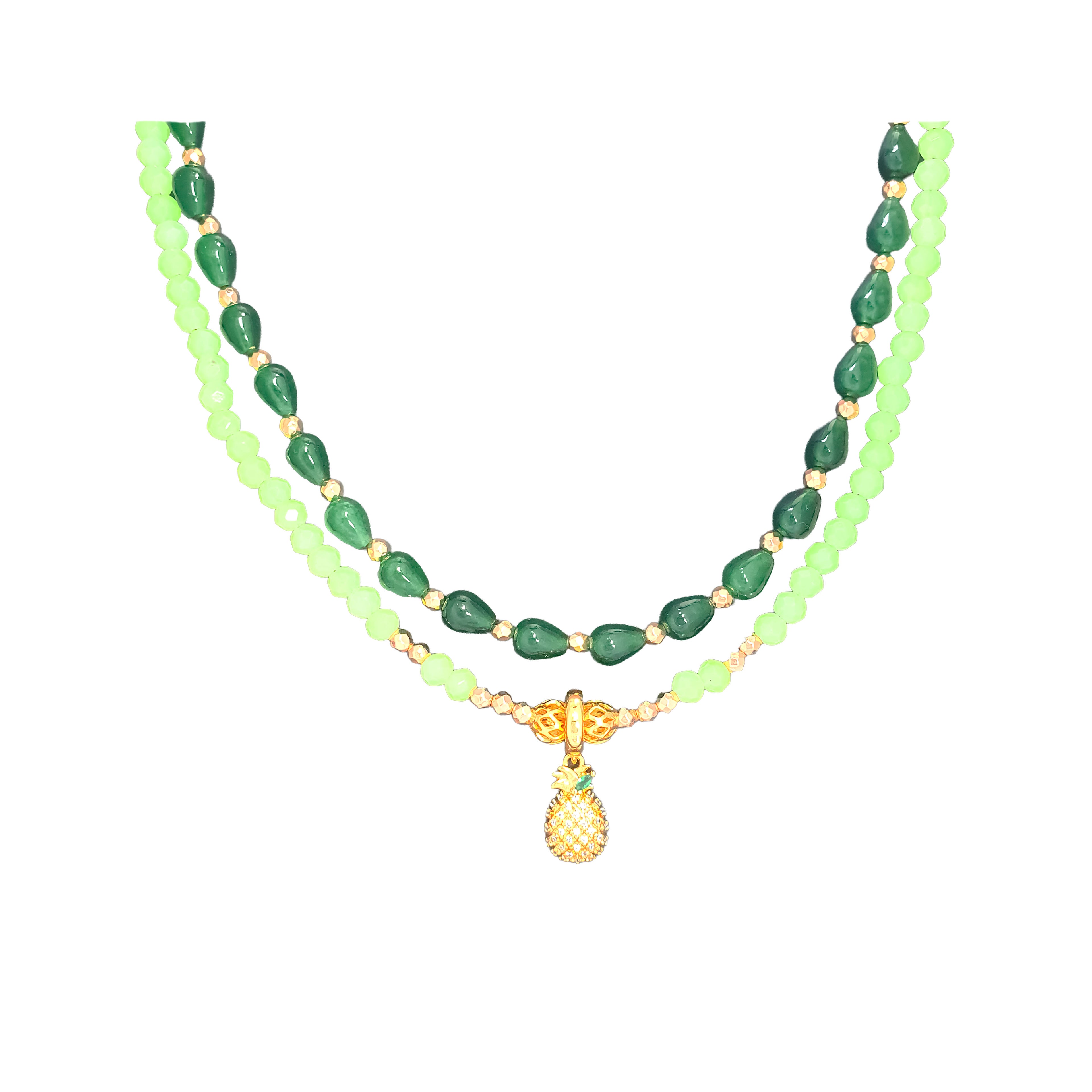 Divrindu zaļa kaklarota ar ananāsa formas piekariņu