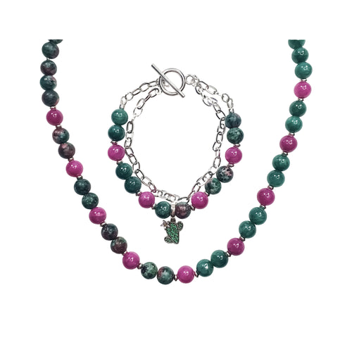 Kaklarota un rokassprādze ar zaļām lodītēm violetiem akcentiem un kaktusa piekariņu